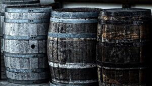 orkney whisky distillery barrels